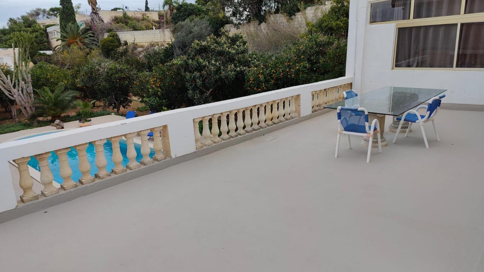 Stunning Villa With Pool, Table Tennis, Table Soccer And A Pool Table Naxxar Exteriér fotografie